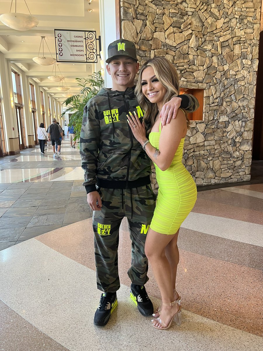 nani_moanikeala's tweet photo. My king pulled another one, 16-0☝🏽❤️#tothetop #teammorales #goldenboy https://t.co/nuKoiPH48C