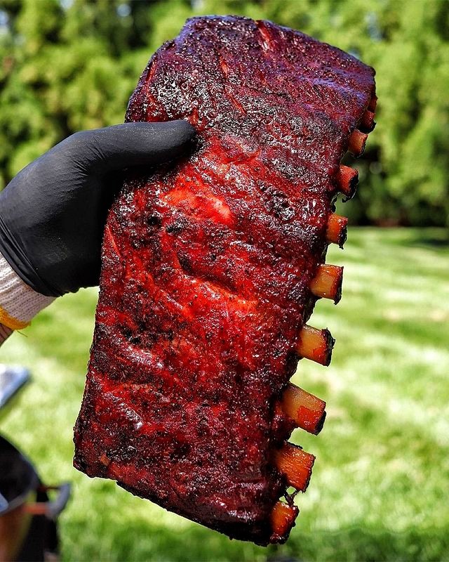 wowbbquk's tweet photo. What a beautiful rack! Great shrinkage off the bone! @artisan_smokers
#WeberGrills #Babyback #FullRack #PorkRibs #BBQ https://t.co/CwT6lD8tjq