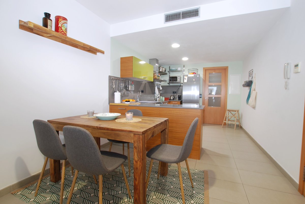 HT_vacacional's tweet photo. ¡Ya puedes reservar tus próximas vacaciones! Precioso apartamento en Vilassar de Mar, ideal para parejas/pequeñas familias! 👍🌊

🛏2 dormitorios
🛁1 baño
🛋Salón comedor 
☀️Terraza
🍽Cocina

https://t.co/qoifEoLGZc

👋 https://t.co/QUd9drIJq7 ☎ 930111954
#HelloTime #VilassarMar https://t.co/y1qzLaZBMS