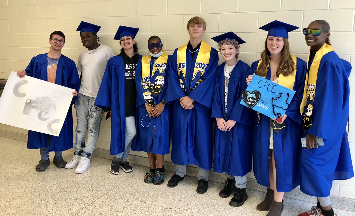 Getting ready for the #SeniorWalk‼️
💙💛🎓
#Classof2022 
#Buctown 
#LaneySeniors 
<a href="/NewHanoverCoSch/">New Hanover County Schools</a>