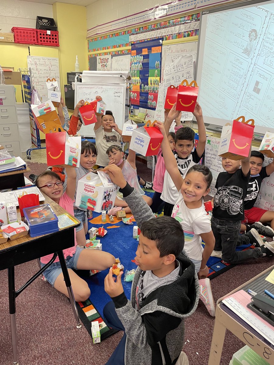 MariaGo19388455's tweet image. When your students surpass their goals they get rewarded!!! So very proud of my students they have worked very hard all year!!