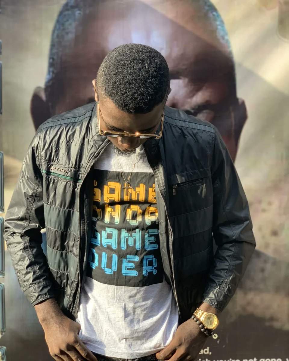 Shegxyofficial's tweet photo. Most time we post our fake sef on social Media nd our original sef is fighting with depression ✨ Stay Strong, Pray, Believe in God nd Always be yourself 💯 #dabadabaridaba 🌍 #twitter #facebook #instagram #tiktok 🥺 https://t.co/Ztg9bpYXeD