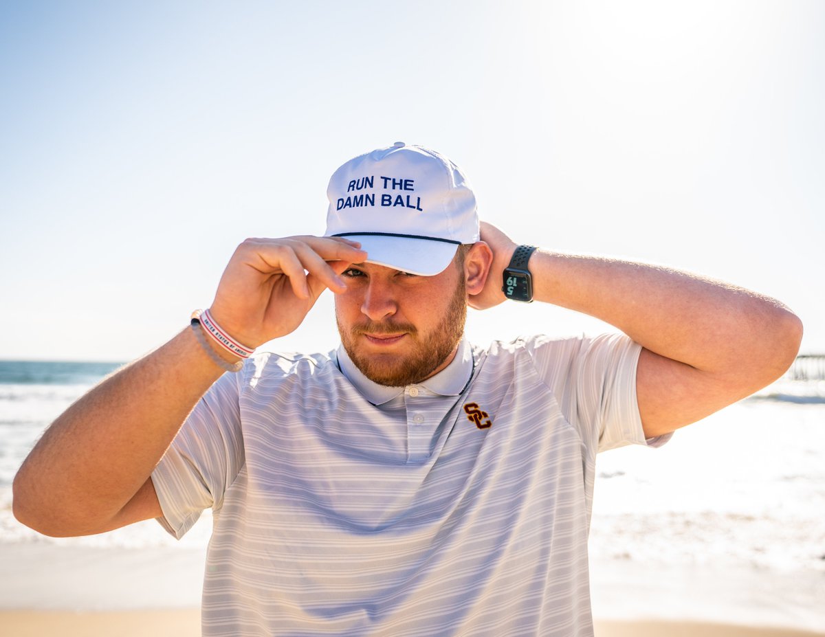 uscfb's tweet photo. A new member to the trenches💪

@cooperlovelace1 👊

#FightOn✌️ https://t.co/yRxDX5Qjh4