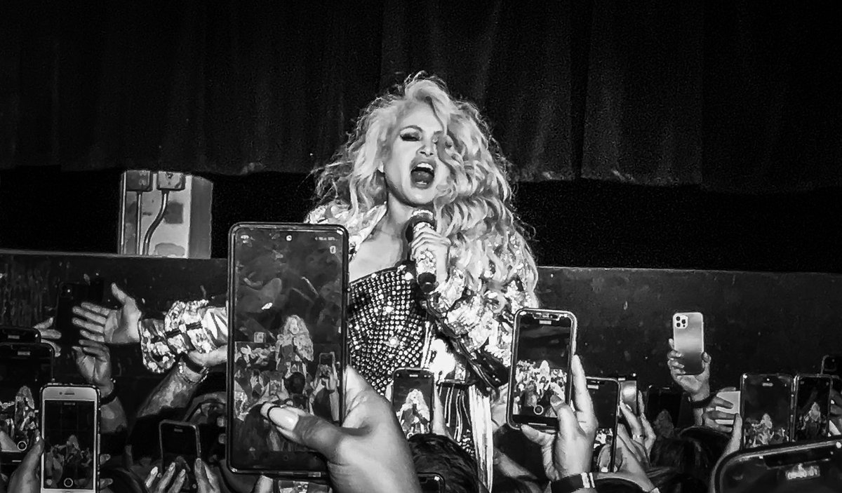 LatinMusicEnt's tweet photo. 📸🌹Foto de #PaulinaRubio en #PerrisimasTour 
12 de Mayo, 2022 @ElPasoColiseum @latinmusicent  @paulinarubio

📸 @richygonzalez https://t.co/qwGocSn3my