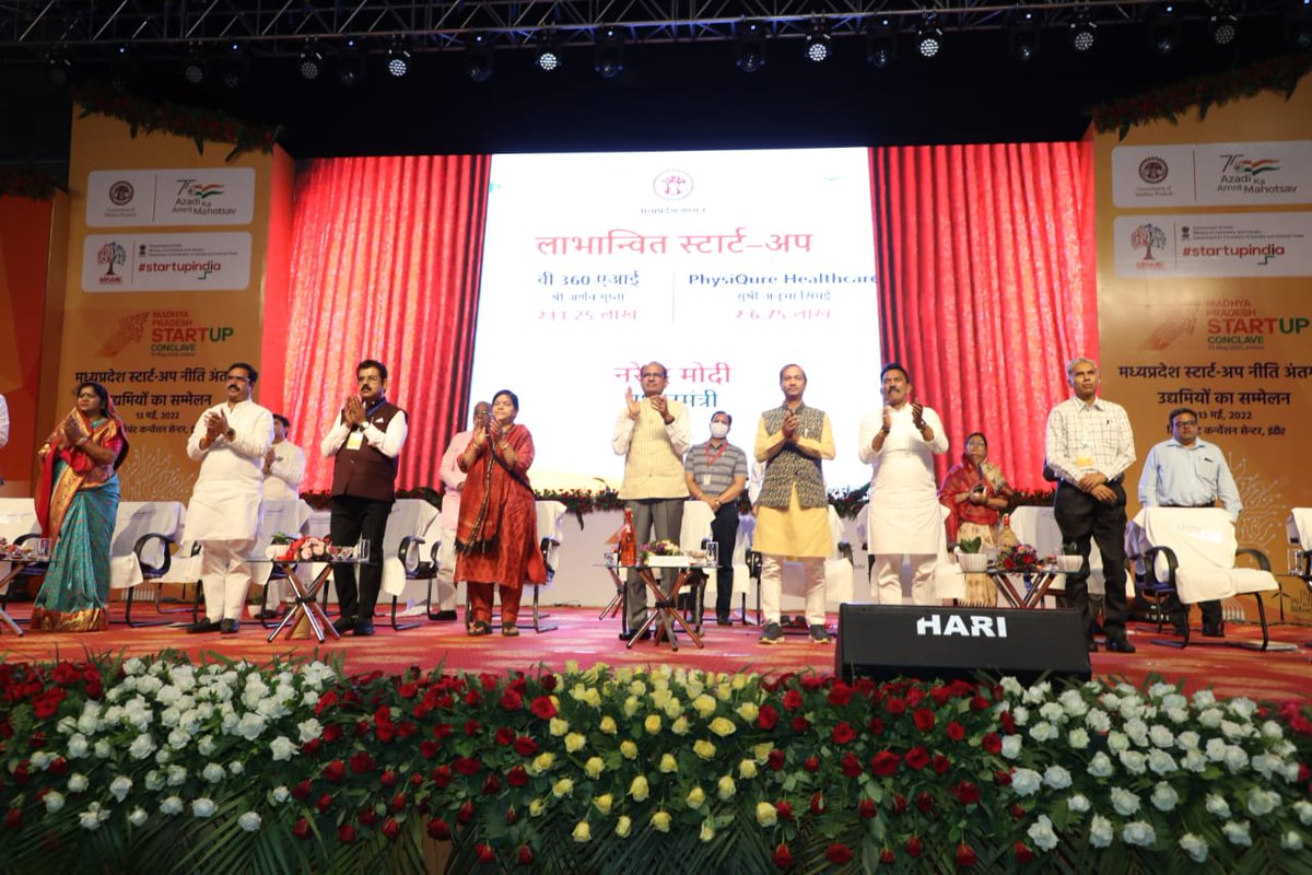 projsindore's tweet photo. स्टार्टअप क्रांति देश को नई ऊंचाइयां दिलाएगी - प्रधानमंत्री श्री नरेंद्र मोदी*
प्रधानमंत्री श्री नरेंद्र मोदी ने मध्यप्रदेश की नई स्टार्टअप नीति तथा पोर्टल का किया शुभारंभ।
RM - https://t.co/MZP9VDITqA

#MPStartupPolicy2022 
#MPstartupconclave2022 
@PMOIndia
@CMMadhyaPradesh https://t.co/Rx4P3cTBGH