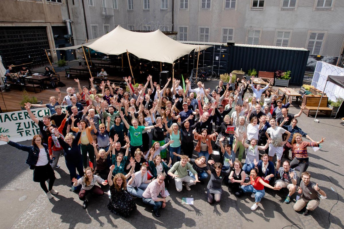 AntoniaFaller's tweet photo. Weil es so schön war. Weil es so schön sein kann. Und weil jetzt die Zeit ist etwas zu verändern. @tff_germany

#healthyplanethealthypeople #climatejusticenow 

Fotos von Jana Legler https://t.co/cDHlwzoX80