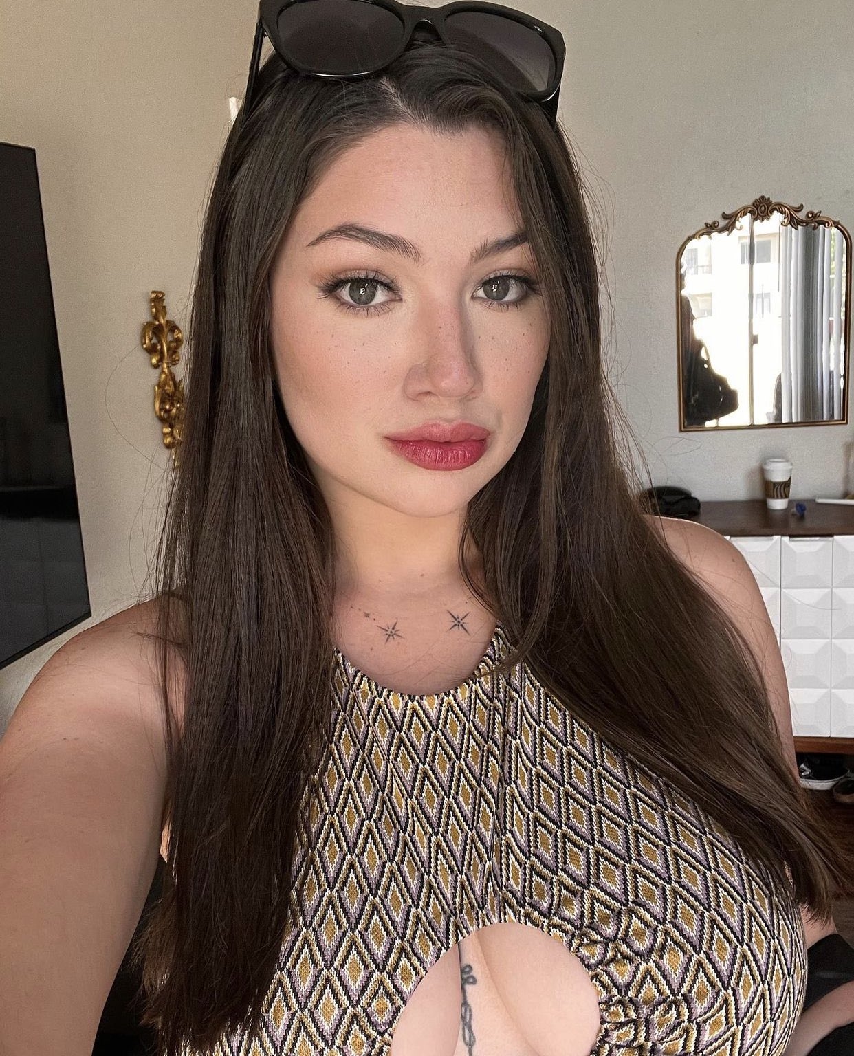 𝑉𝑖𝑣𝑇ℎ𝑒𝑔𝑜𝑑𝑑𝑒𝑠𝑠🤍 on Twitter: "No filter or editing I’m just pretty🤷🏻‍♀️