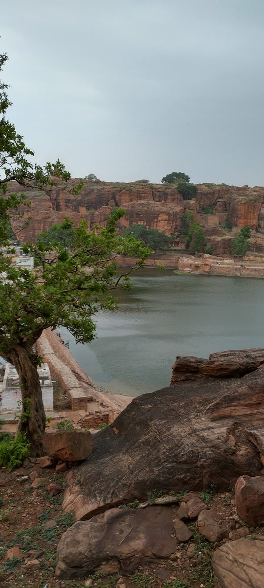 #GoodEvening 
#India 
#IncredibleIndia 
#Karnataka 
#cave
#शुभ_संध्या 
#भारत 
#अतुल्य भारत
#कर्नाटक
अद्भुत शिल्पकला.
बदामी गुंफा