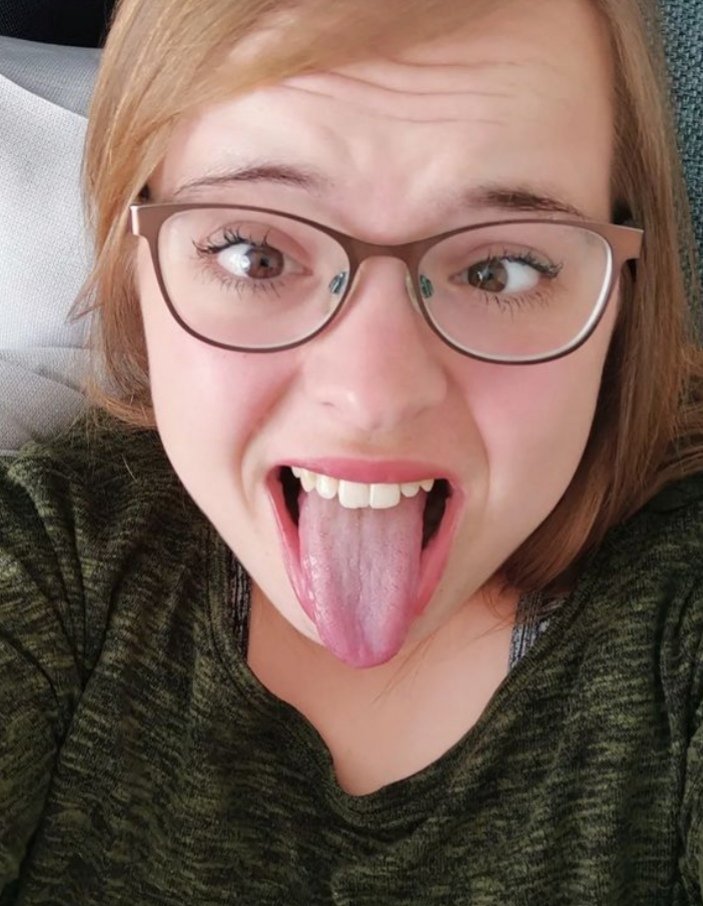 MikyMatter's tweet photo. #weiblich #brille #ahegao #zunge #sexy #selfietime #selfie https://t.co/z36Aid52At