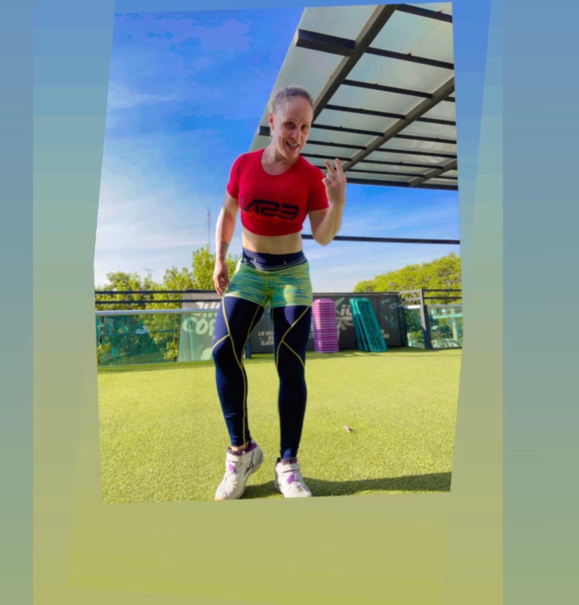dalyscaribenaaa's tweet photo. Terminando otra semana💪💪que nada te quite el sueño sigue y sigue xq al final tus logros serán tuyos y apóyate de personas que están dispuestos a apoyar tu sueño de mejorar 💪💪faltaste VUDU MAX😡 #nadamedetiene #panameñaruda #LaMasFuerte #miscmll #campeonacmlljapon https://t.co/MvyZ95BXBS
