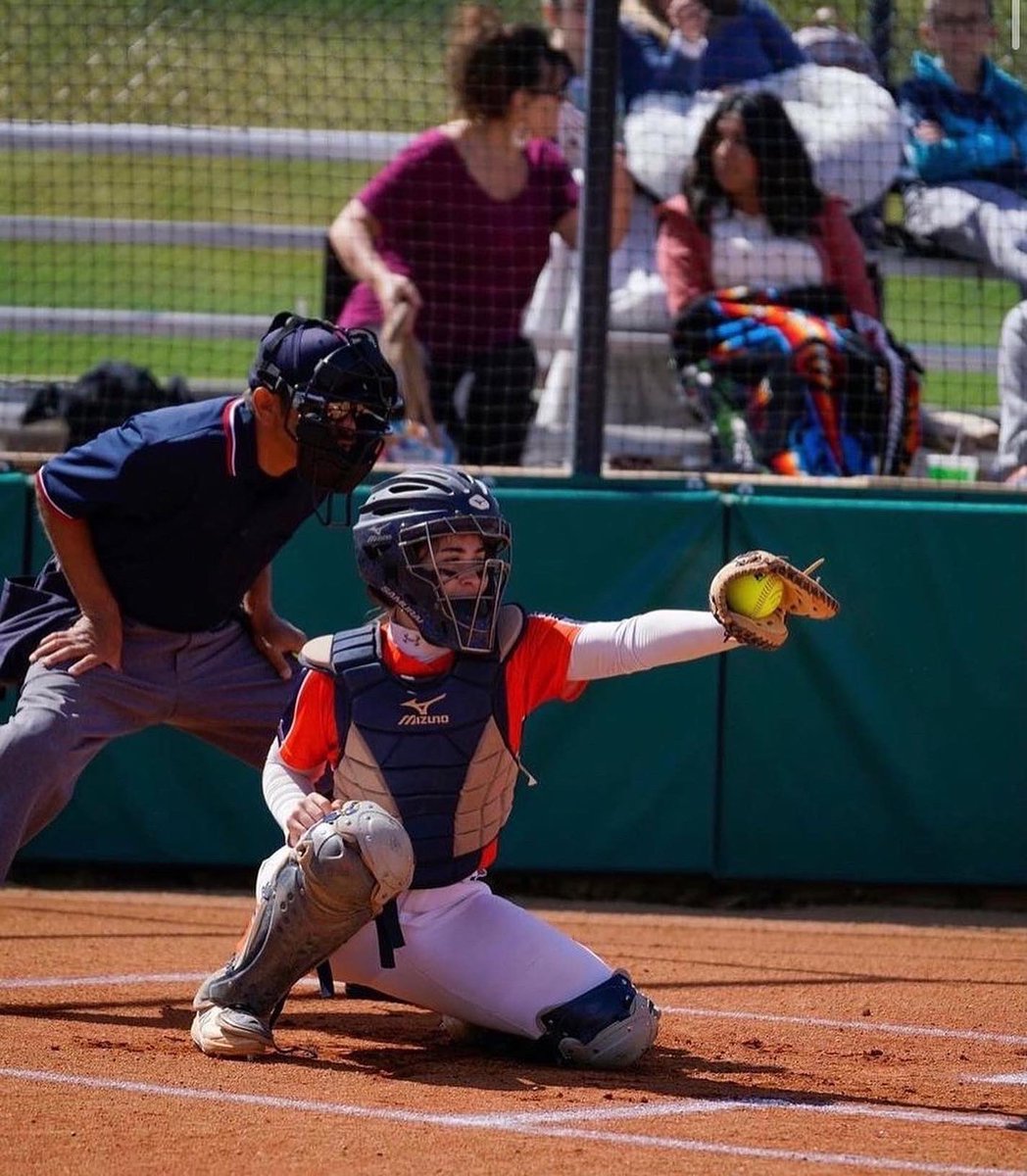 chukarsoftball's tweet photo. It’s game day! And some final photos of our sophomores! Good luck to our beautiful ladies 🧡💙 #gameday #rollchuks https://t.co/EYwLpB4Nim