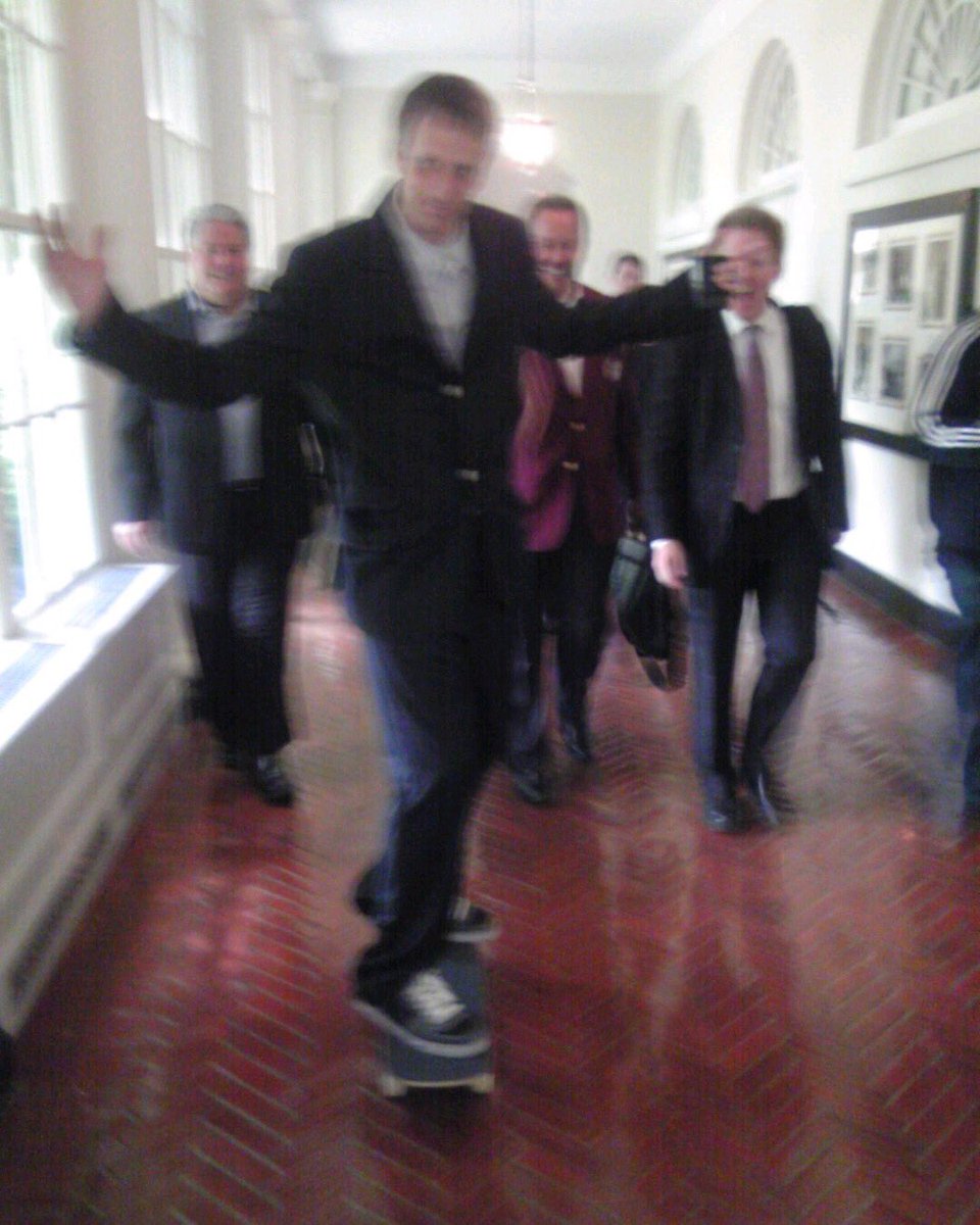 ampol_moment's tweet photo. Tony Hawk skates in the White House. (2009) https://t.co/VeBINdA2ep