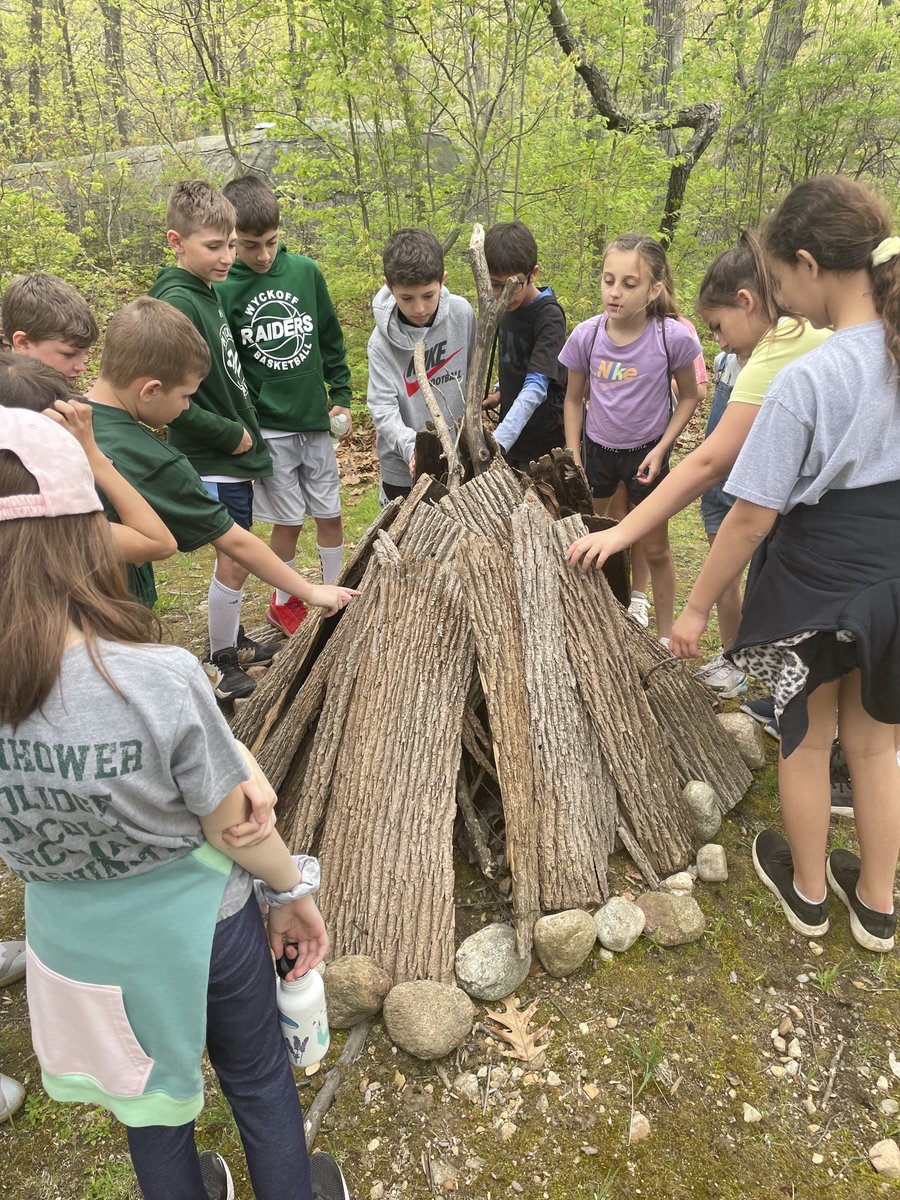 4MrsRussell's tweet photo. Fourth graders learned how to live off the land today at Waterloo Village. https://t.co/vqYt7nFbtG
