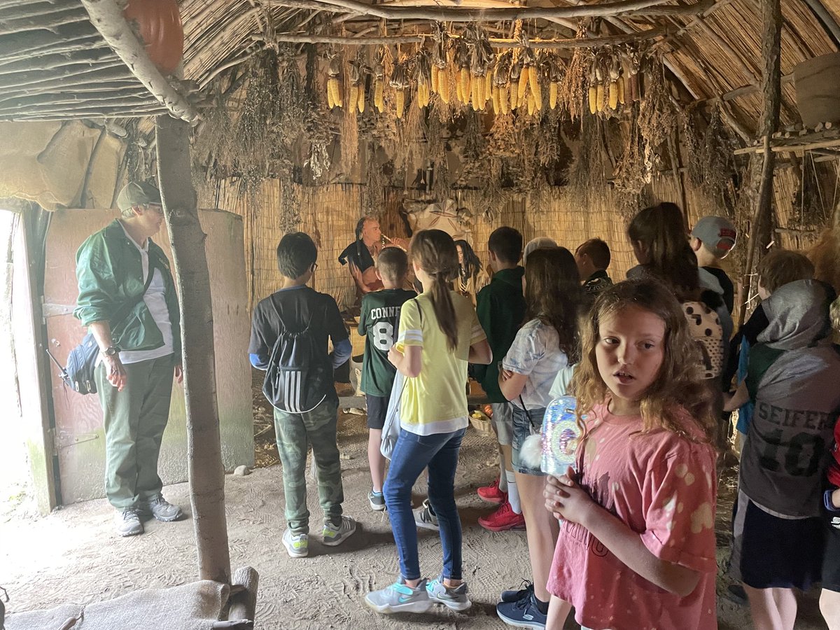 4MrsRussell's tweet photo. Fourth graders learned how to live off the land today at Waterloo Village. https://t.co/vqYt7nFbtG