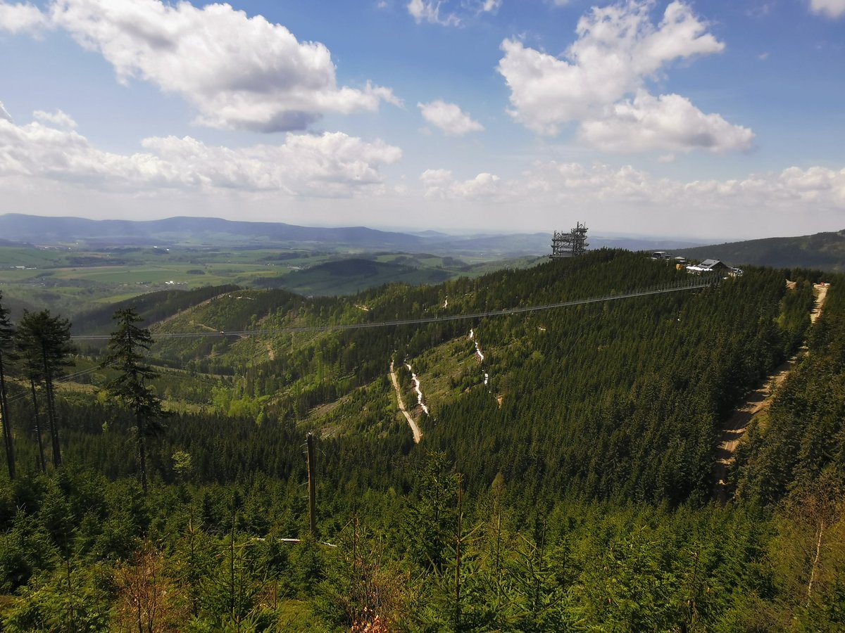 ValikPeta's tweet photo. Kdo se neboji vysek doporucuji Sky Bridge 721 #skybridge721, #dolnimorava https://t.co/CiWasTR44F