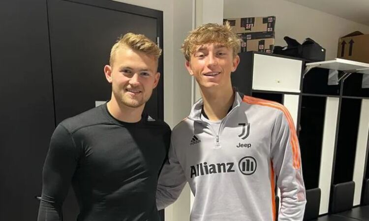 Sander Berends on X: "Oranje Onder 17 begint maandag aan het EK in Israël.  Een belangrijke kracht is Dean Huijsen, sinds dit seizoen spelend voor  Juventus. Daarvoor speelde de zoon van oud-Ajax