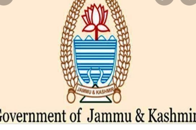JacinthaMoraes's tweet photo. #AllOutForPandits
The issue is red hot,
Let's discuss the fault,
The Govt. is not interested,
This attitude makes us disgusted,
The oath taken on assuming office
Clearly forgotten,no basis
For reps;in name
If u really claim
To head a Govt;be neutral
Protect All the people! https://t.co/XXTV0PuAGi