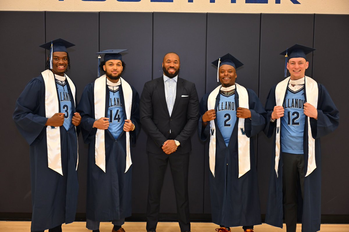 kyleneptune's tweet photo. Proud to celebrate our guys @jbrandonslater, @c_cd21, @MaalikWayns2, @kevinvoigt23 and their families today!! Officially @VillanovaU graduates - congrats fellas! https://t.co/ZeBjF9g4SV