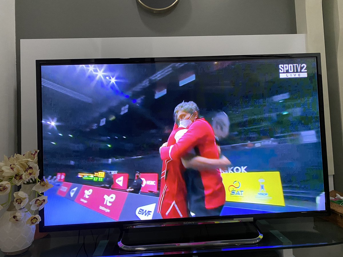 cutemamik's tweet photo. @BWFScore What a performance.. congrats vito .. one step closer 🇮🇩 https://t.co/qCdAlHMcUn