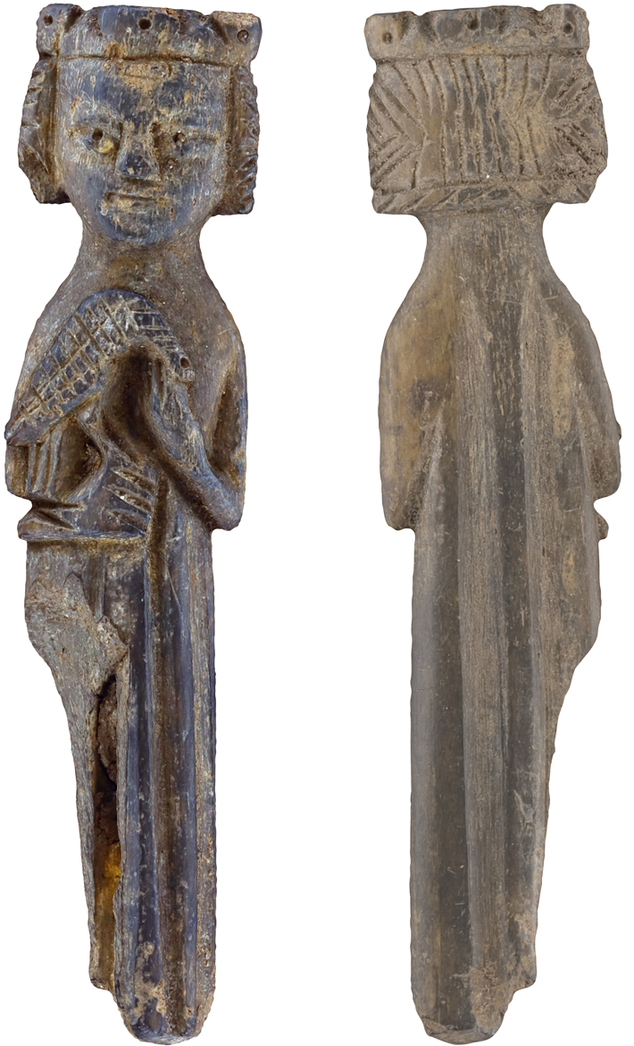 archaeologymag's tweet image. A wooden figurine unearthed in Oslo depicts a crowned figure with a falcon on its right arm and dates to the mid-13th century reign of the Norwegian king Haakon Haakonsson, who was himself an avid falconer.

archaeology.org/issues/466-220…