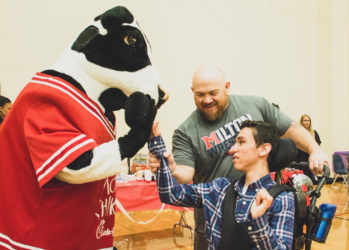 AvalonCFA's tweet photo. Chick-fil-A Leader Academy is a national high school leadership program focused on IMPACT THROUGH ACTION. We had the pleasure to sponsor this program at Milton HS. The final project for the students in the program was hosting a masquerade prom with the CBI students. So much fun!! https://t.co/3DGQo0C4IZ
