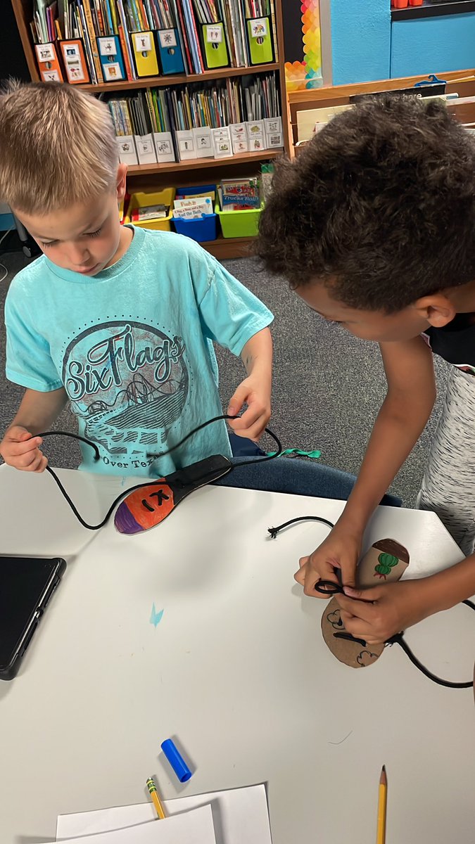 Thanks you to our awesome @DCEtrailblazers Student Council for making shoes for us to practice how to tie our shoes! Even practicing with us so we can learn how!