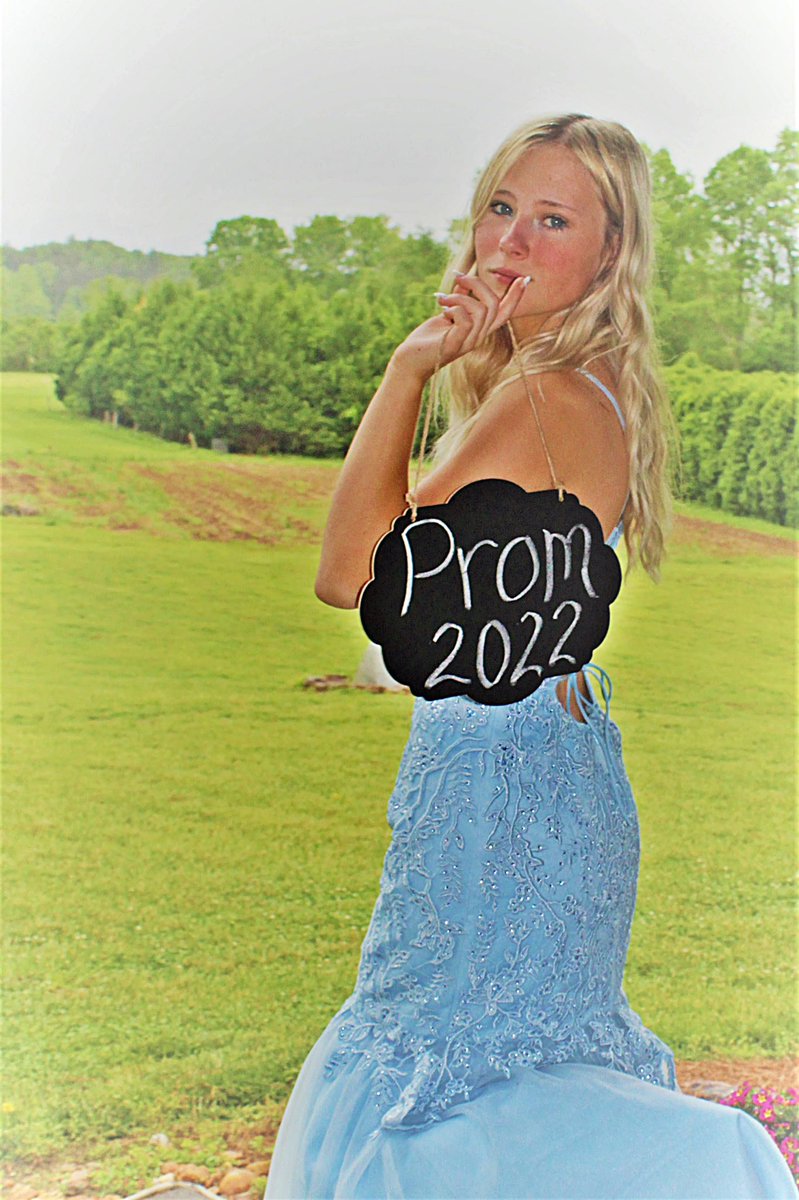 aagordonphotos's tweet image. Last weekend’s prom shoot was a pleasure. Check out some of these poses and details. #photography #photoshoot #promshoot #amazingaagphotography #compositionphotography #oldmill #waterfall #prom2022