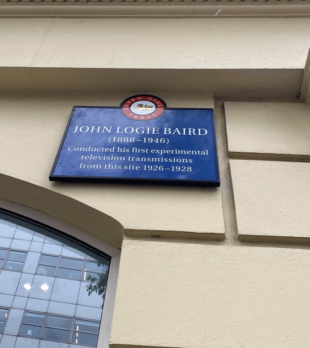 StudioTedd's tweet photo. I love walking around a city. You find nuggets that you never knew where there. This caught my eye yesterday. With this man’s imagination TV arrived in our lives in 1926. It has come along way. Thank you for the box Mr Baird. #innovation https://t.co/5aT5FD5iKl