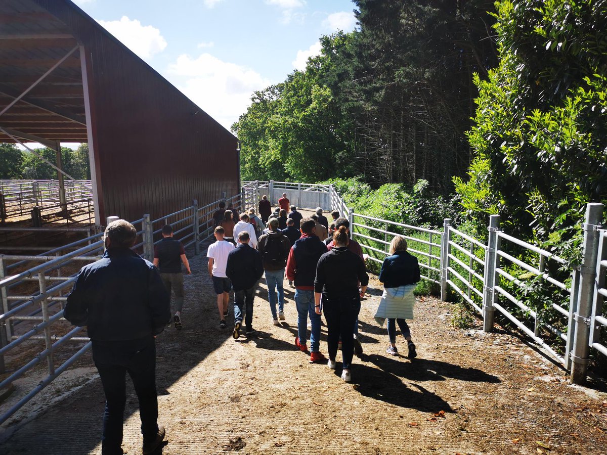 INTERBEV Normandie (@interbev_norm) on Twitter photo Béchet bétail s’engage dans le #PACTE, la démarche sociétale lancée en 2017 par la #filière #élevage et #viande. Thomas Hervy, négociant de l'entreprise a expliqué aux élèves l'importance de cet engagement.
#bienetreanimal, #environnement Béchet bétail s’engage dans le #PACTE, la démarche sociétale lancée en 2017 par la #filière #élevage et #viande. Thomas Hervy, négociant de l'entreprise a expliqué aux élèves l'importance de cet engagement.
#bienetreanimal, #environnement