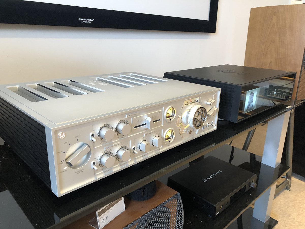ActonGateAudio's tweet photo. Going to change my status to ‘in a relationship’ - HiFi Rose RA180. @HifiRose @HenleyDesigns1 https://t.co/FnPF2UtAEK