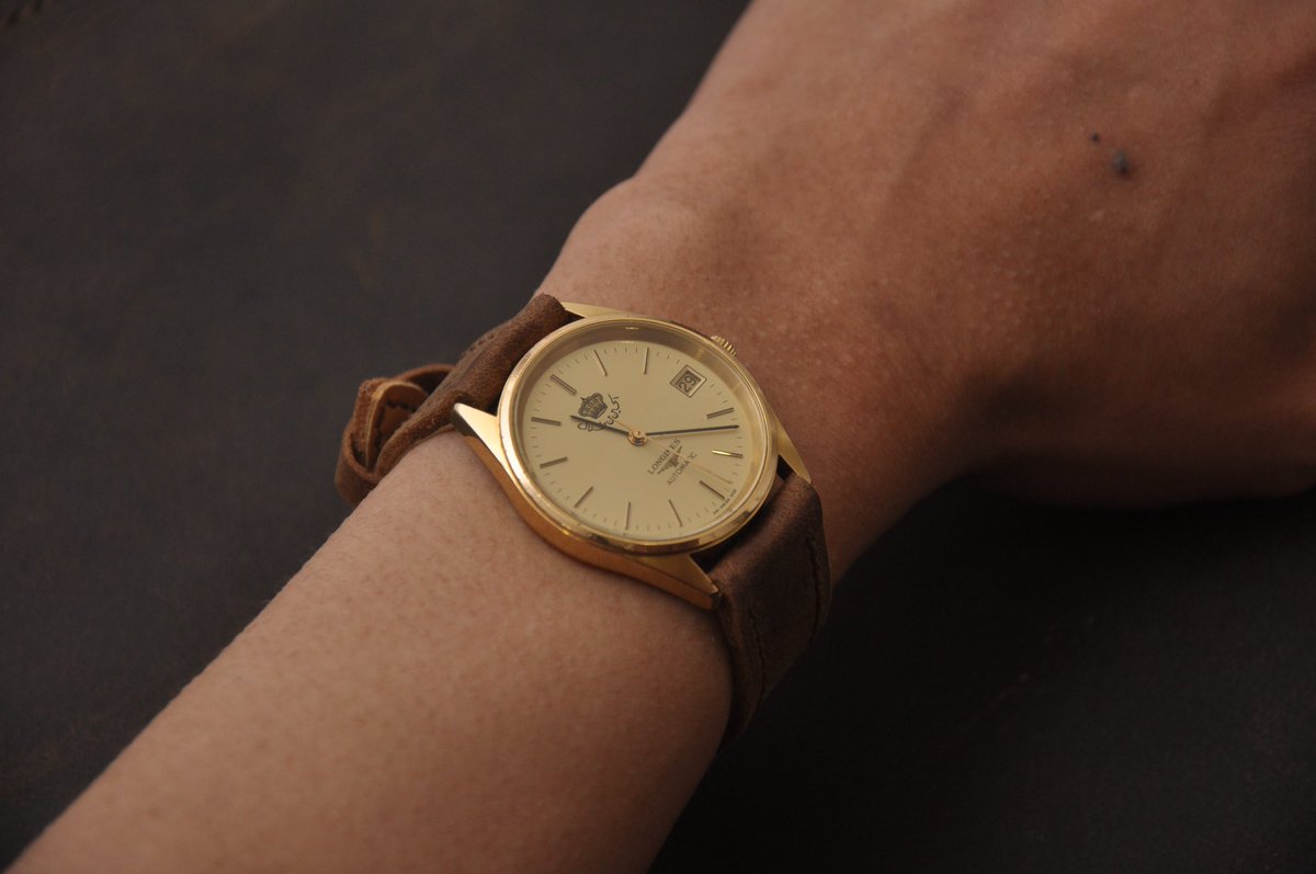 HugoOwens_'s tweet photo. Watch strap swap with unfinished edge @Longines 

#nft #nftcomunity #handmade https://t.co/Nbq4DCISP5
