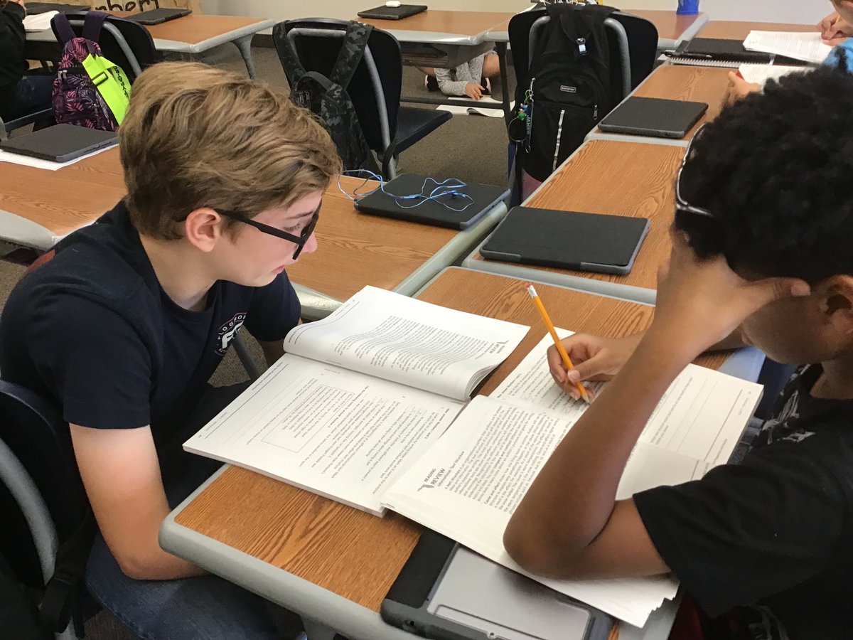 JenniferBerbert's tweet photo. Students work hard to decode text, find main ideas and details, and determine which text features are being used.  I am so proud of their dedication to their learning. #ipseagles https://t.co/DMfsMvgtir
