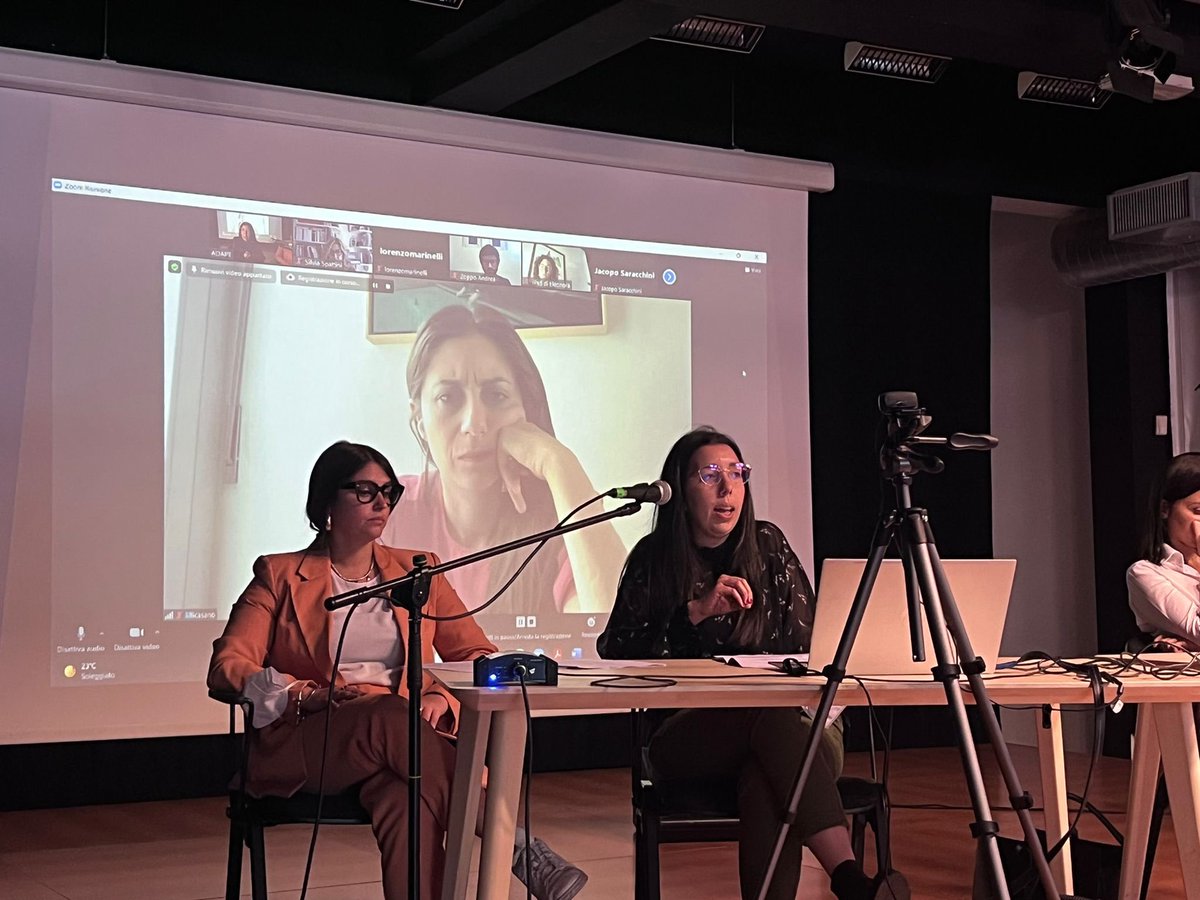 Oggi con la mia collega <a href="/LigorioGraziana/">Graziana Ligorio</a> abbiamo presentato una sintesi dell’analisi compiuta, con altri colleghi del dipartimento Affari Legali, in materia di Lavoro di Cura! #PHD #ADAPT