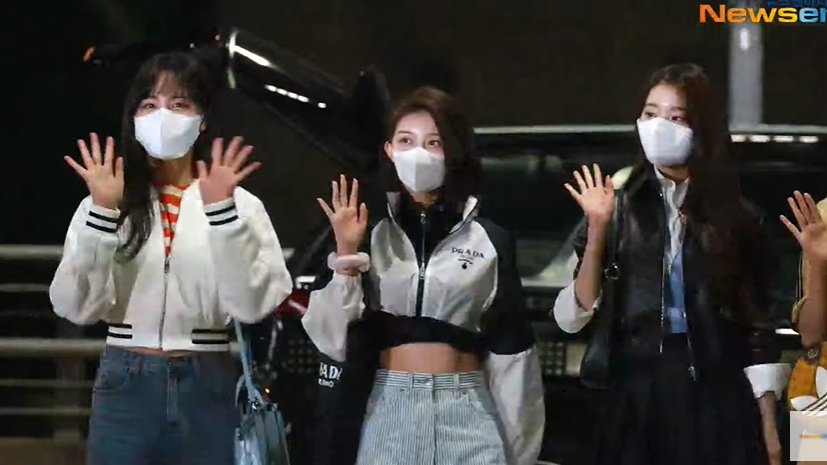yyujinationn's tweet photo. IVE at Incheon Airport Departure for KPOP FLEX in Germany!

have a safe flight girls <3
#IVEinGermany https://t.co/jhffYGAbtq