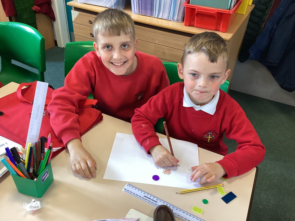 HorwichParishCE's tweet photo. Creating shape pictures with our buddies #HPY6 #HPREC https://t.co/9dmIB3nr3W