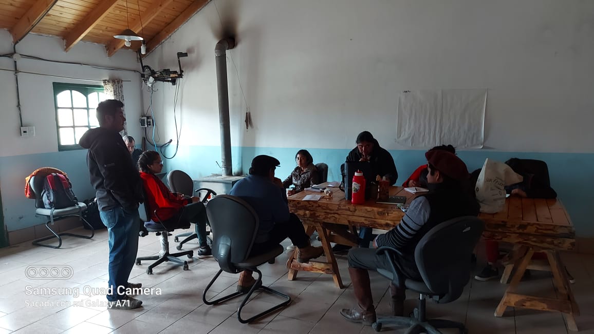 OPTIC_Nqn's tweet photo. Visitamos el Paraje de #Huncal y realizamos mantenimiento de los servicios Tics de la Escuela, Centro de salud y SUM de la localidad. Un gran trabajo del equipo garantizando el funcionamiento de los servicios #NeuSat #NeuquenProvincia
@OLlancafilo @MPanicciaok https://t.co/zUaDGBEOfK
