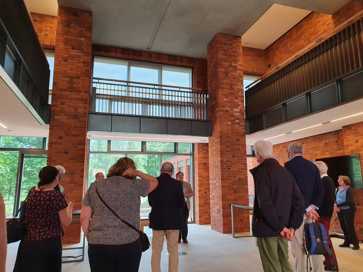 hharchivists's tweet photo. We're visiting the new Lambeth Palace Library and Archives this afternoon. Lovely to spend time in this space and discussing issues of Archives together #archives https://t.co/QQywNbCqOs
