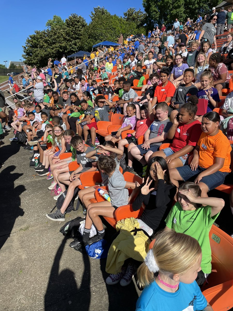 grahamsunset's tweet photo. Hal Henard is excited to be a part of Field Day 2022! #ExchangeFieldDay2022 https://t.co/gFvefm2kMw