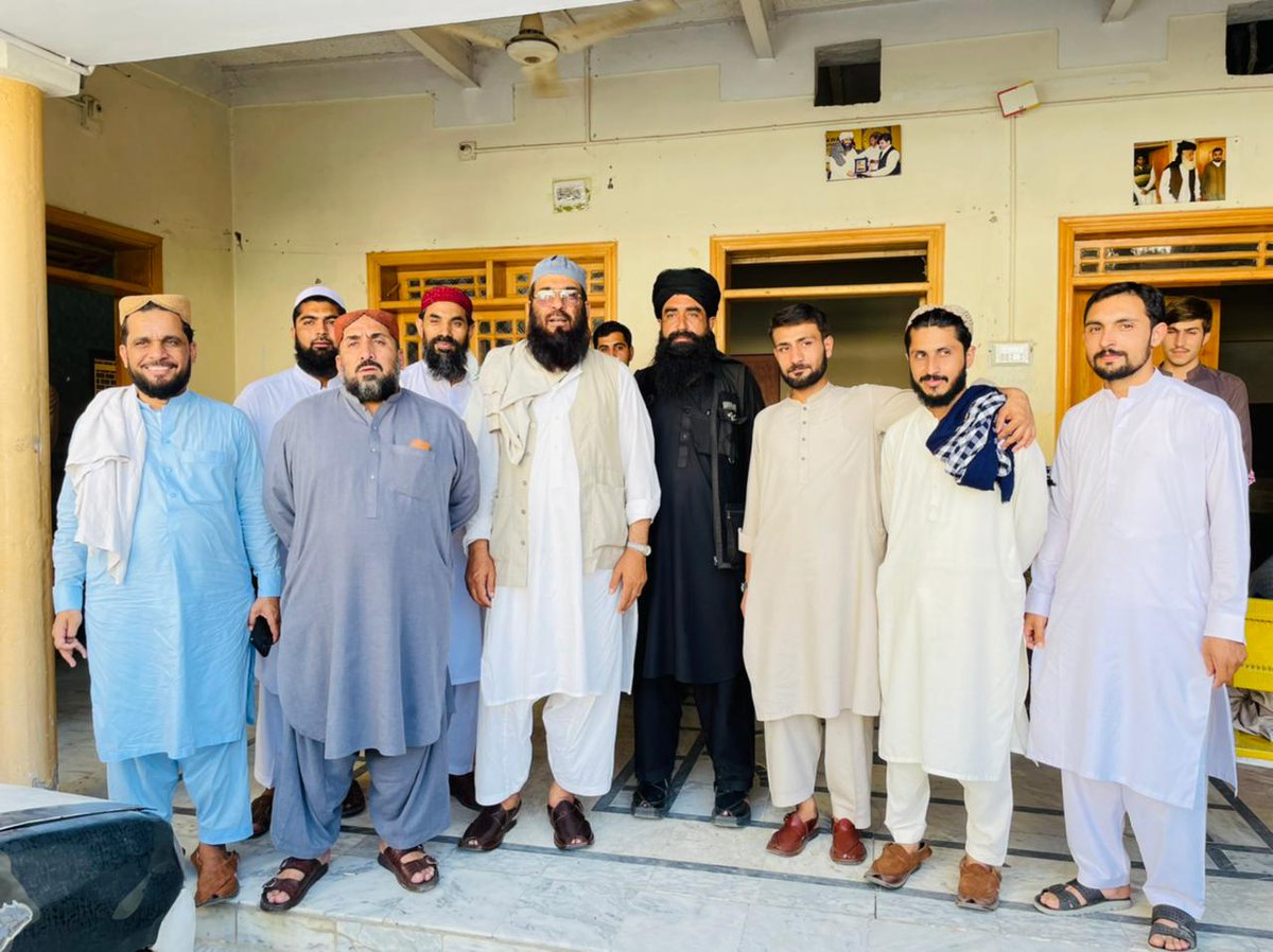 SyedNaseemUllah's tweet photo. #جمعیت علماء اسلام پاکستان کے مرکزی کونسل کی اجلاس کے لئے مرکزی ترجمان مولانا شجاع المک صاحب اپنے دوستوں سمیت بلوچستان کی طرف روانہ✌💗👉🏻
#SyedZada https://t.co/cQF3y1PrcQ