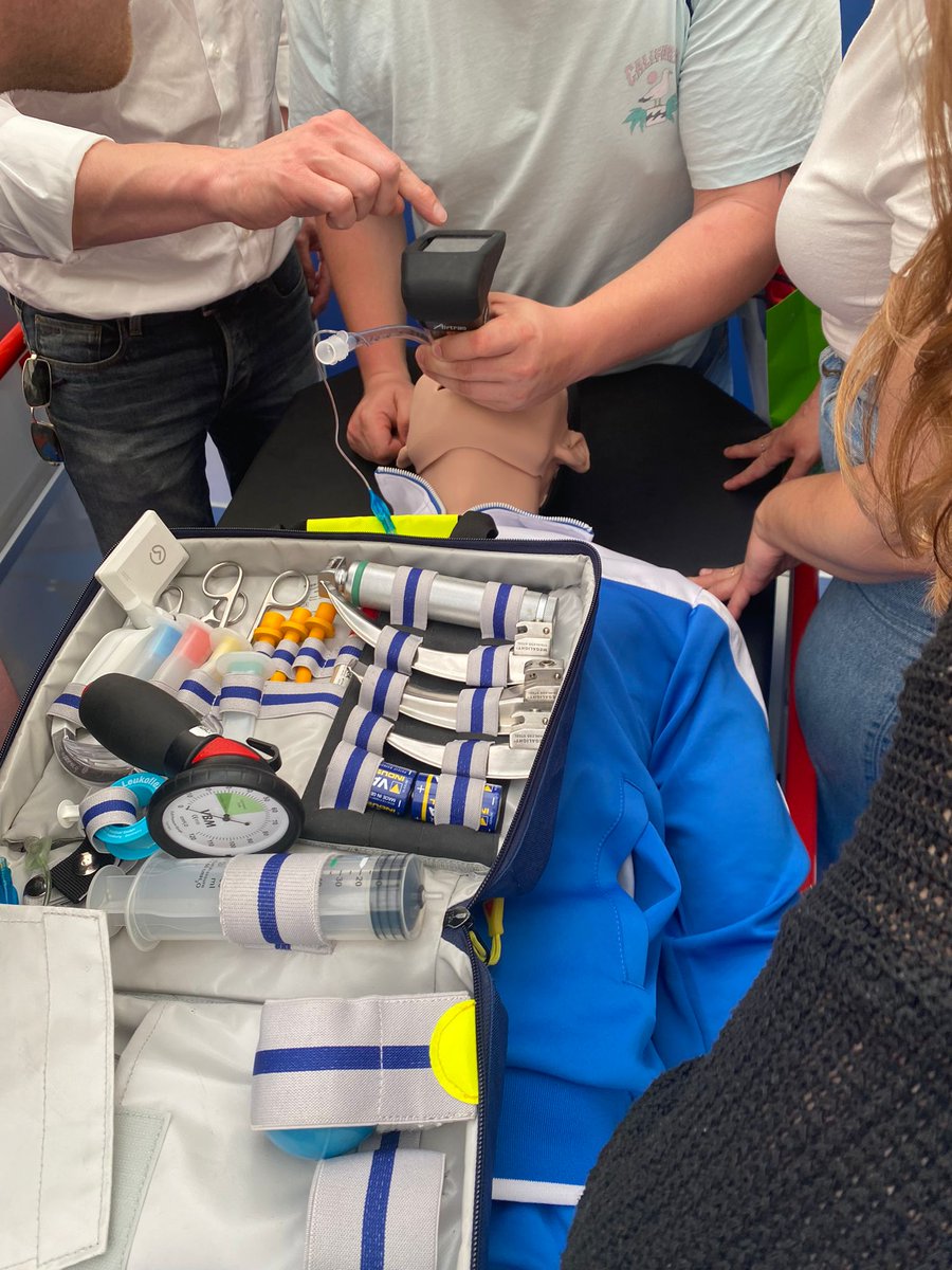 3bscientific's tweet photo. [DE] @RETTmobil neigt sich dem Ende zu und wir sagen von Herzen Danke! an alle Besucher, alte Bekannte, neue Freunde und ganz besonders für das tolle Feedback zu unserem neuesten #ALS Simulator Atlas.

#Rettungsdienst #Notarzt #RETTmobil #3BScientific #iSimulate @i_simulate https://t.co/XzJAgfnqls