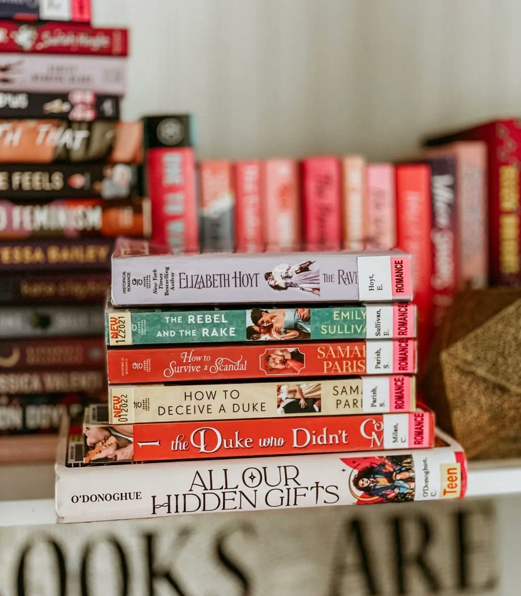 dmpl's tweet image. Elisa (@lovinglyread) has a great stack of romance books checked out right now. What are you reading this weekend?

We love seeing photos of your library hauls! Make sure to tag us on Instagram if you share yours.