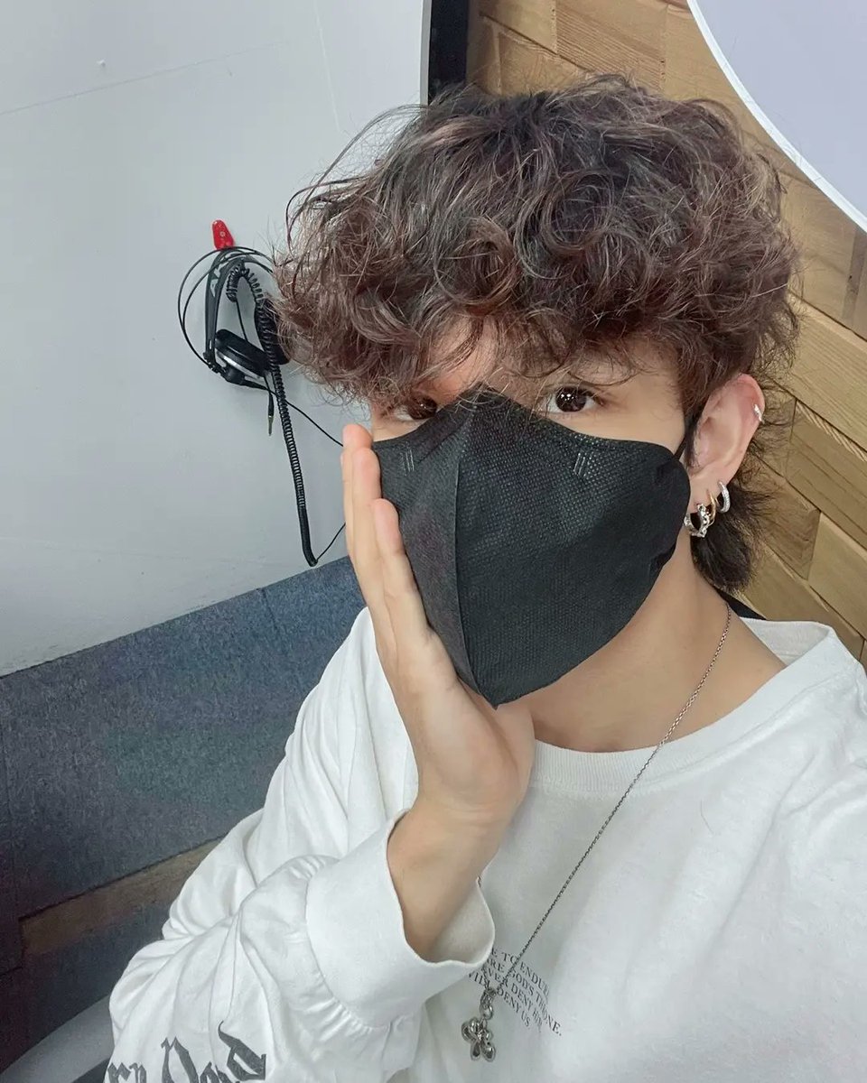 rnus_arirang's tweet photo. 220513 Radio'n Us

Chillax'n Us time‼️
DJ @SAMUEL_twt_ and WOORI ❤️���🔥❤️‍🔥

#ARIRANGRADIO #RADIONUS #RNUS
#아리랑라디오 #라디온어스
#Samuel #사무엘 https://t.co/XCKgCum6Hg