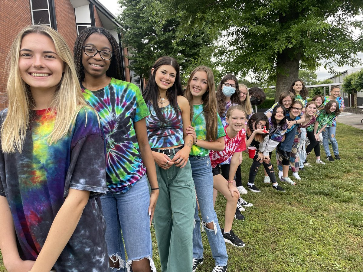 coulterclass's tweet photo. Success! It’s another tie dye miracle! @CHS_Warriors https://t.co/pZqh4KVJNG