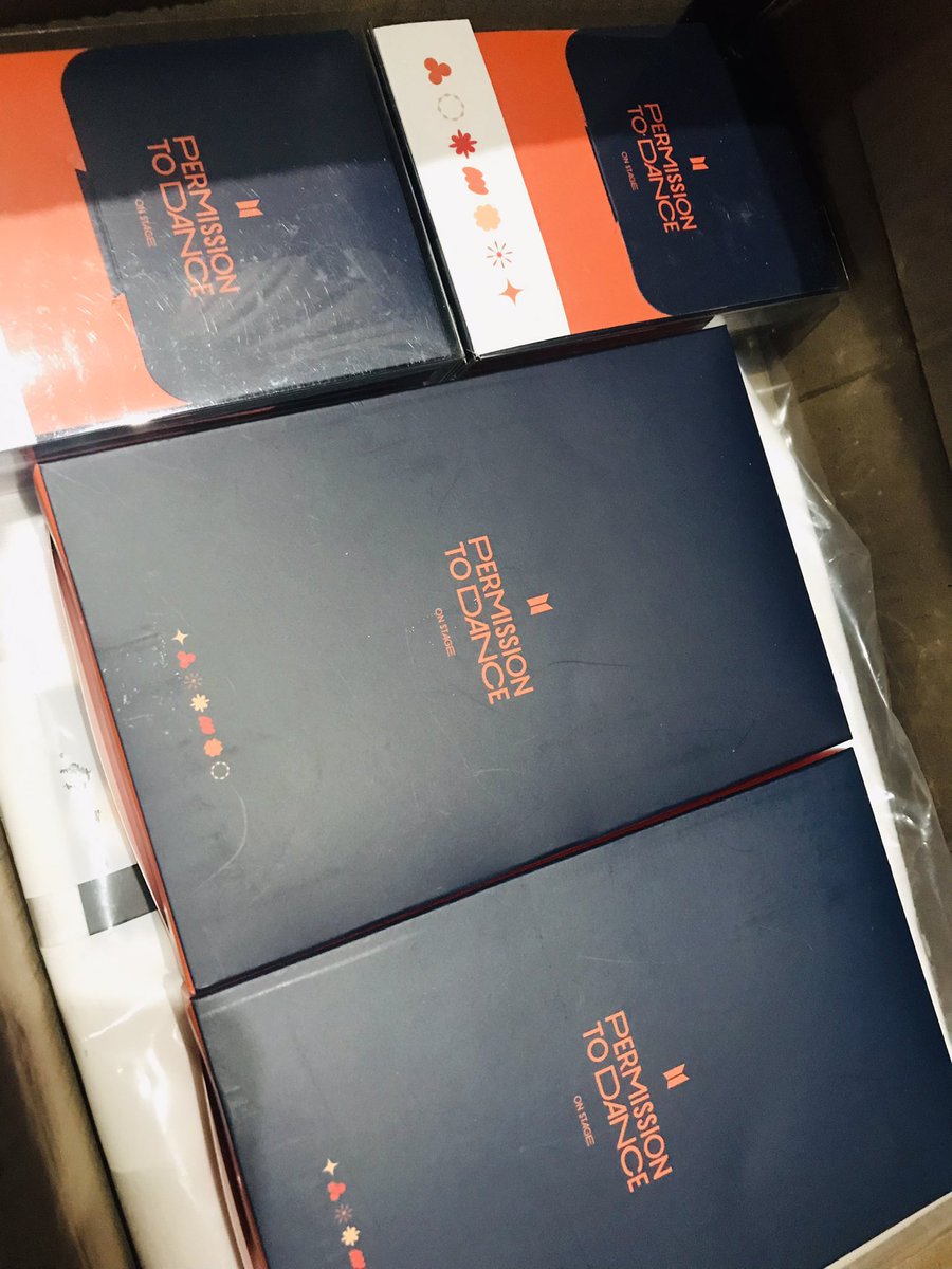 Whalien72Shop's tweet photo. #Whalien72_Updates
Good evening, everyone! πΈ
PTD Official Merch just arrived at our PH Address! Pls give us time to pack & ship them since super busy din po sa work especially RTO na hehe but rest assured that weβll pack them as soon as we can. π
π https://t.co/IIJaDd587M