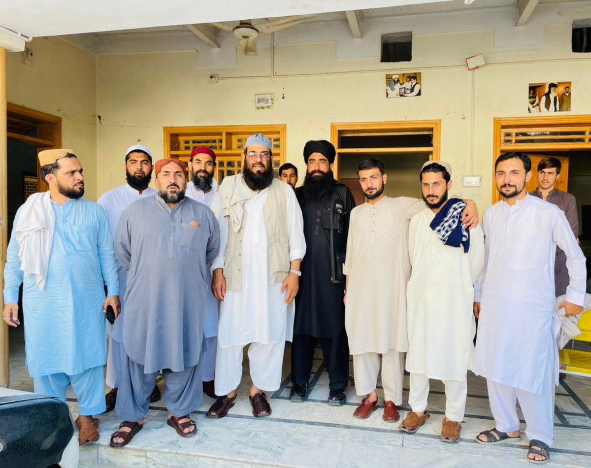 SyedNaseemUllah's tweet photo. #جمعیت علماء اسلام پاکستان کے مرکزی کونسل کی اجلاس کے لئے مرکزی ترجمان مولانا شجاع المک صاحب اپنے دوستوں سمیت بلوچستان کی طرف روانہ✌💗👉🏻
#SyedZada https://t.co/cQF3y1PrcQ