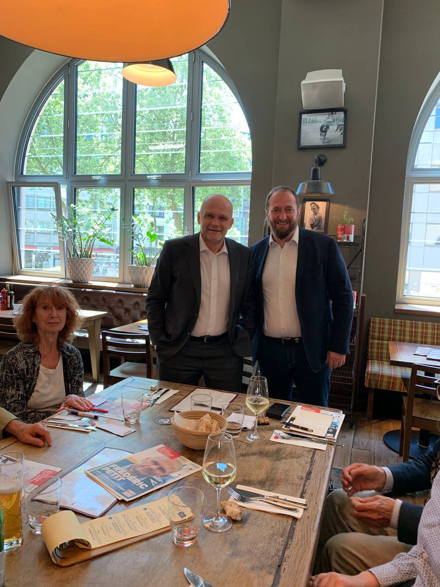 christophearend's tweet photo. Je suis heureux d’apporter mon soutien à mon ami @fpetitAN et à sa suppléante @Stauden1Cl pour qu’#Ensemble nous donnions une majorité claire @EmmanuelMacron @AssembleeNat 
#APFA #AmitiéFrancoAllemande 🇫🇷🇩🇪🇪🇺 https://t.co/EXR8sgOLxY