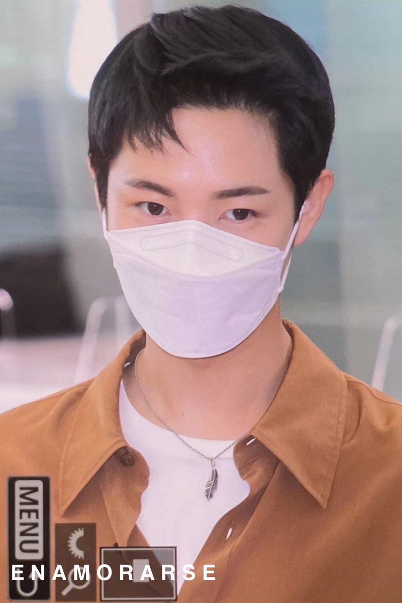 NctActually's tweet photo. #RENJUN at the airport today 🦊

#renjunstyle #ROTD #黄仁俊 #런쥔이왔당
22.05.13 https://t.co/tWVGLLIhvW