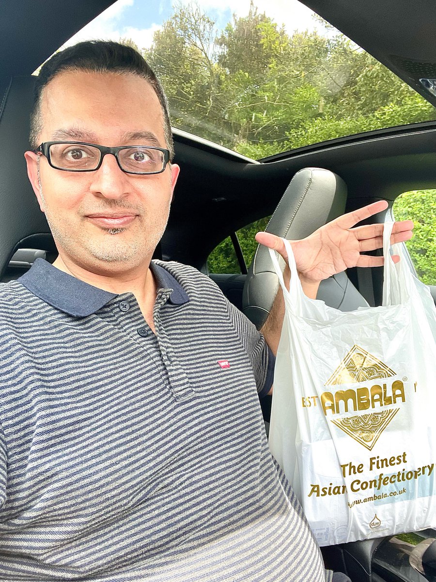 anilkchander's tweet photo. Just a lovely and relaxing day. I’ve just been to my favourite Asian sweet shop!! 😋😋 Hope you’re all having a great day!! 💙 #AsianSweets #IndianSweets #AmbalaSweets https://t.co/nIPIPelQfI
