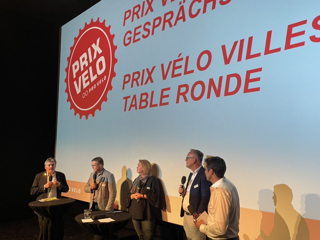 ♥️🚴‍♂️♥️ heute PRIX VELO Preis Verleihung von <a href="/proveloschweiz/">Pro Velo Schweiz</a> an der #cycleweek . Bravo Burgdorf, Köniz, Winterthur, et Fribourg!