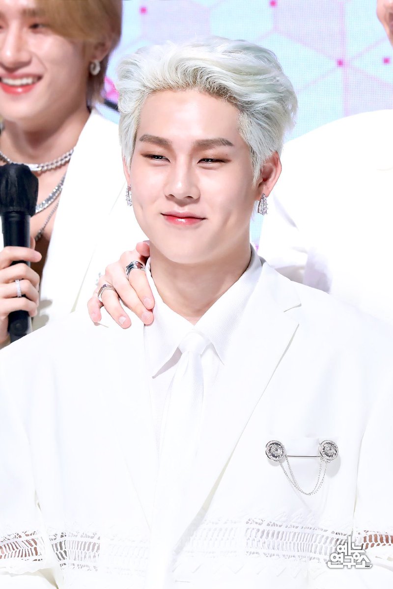 he doesn't age ◠ ͜ ◠

#주헌 #JOOHEON #JOOHONEY